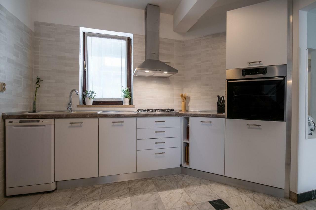 Cave Romane Apartment With Private Pool And Sea View Vinkuran Exterior foto