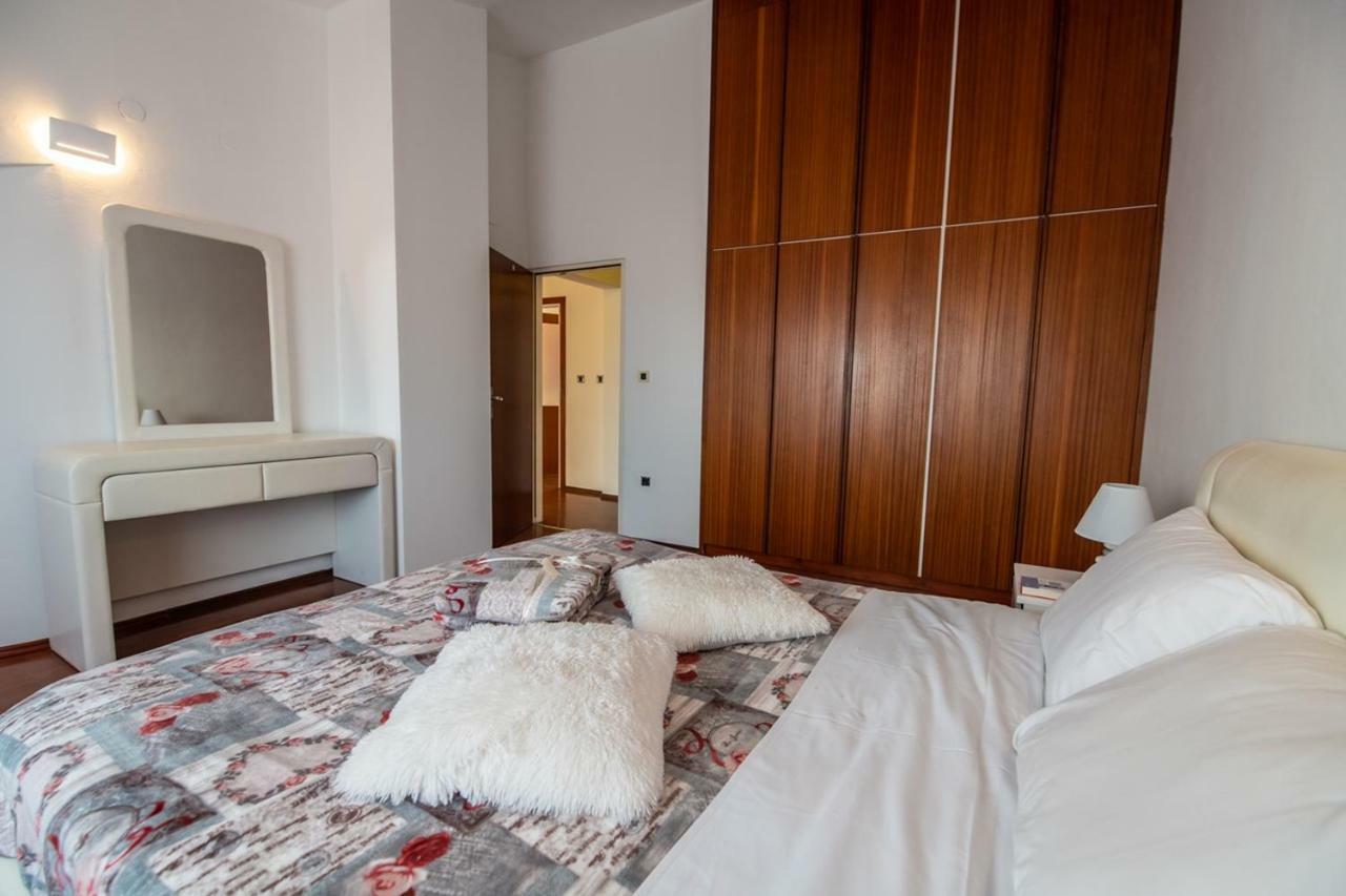 Cave Romane Apartment With Private Pool And Sea View Vinkuran Exterior foto