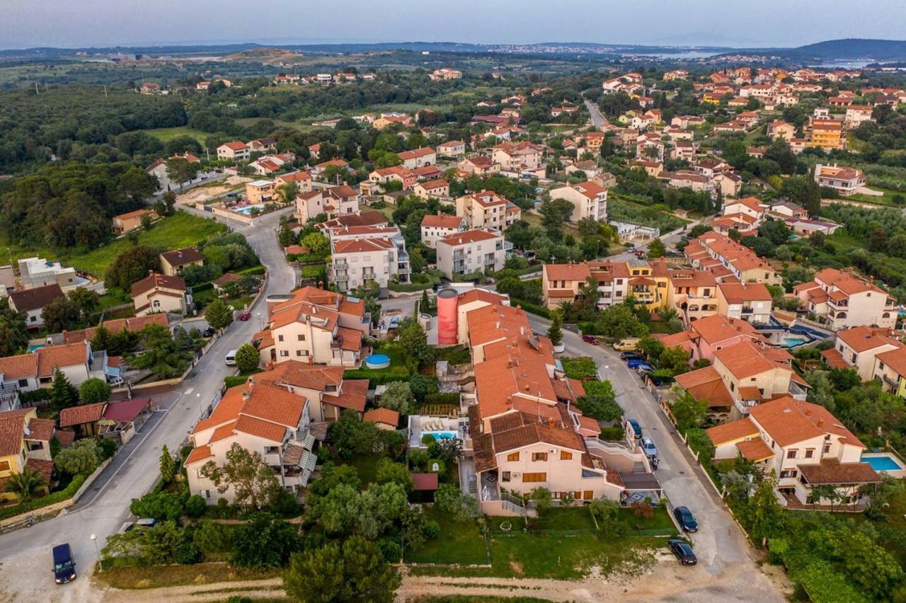 Cave Romane Apartment With Private Pool And Sea View Vinkuran Exterior foto